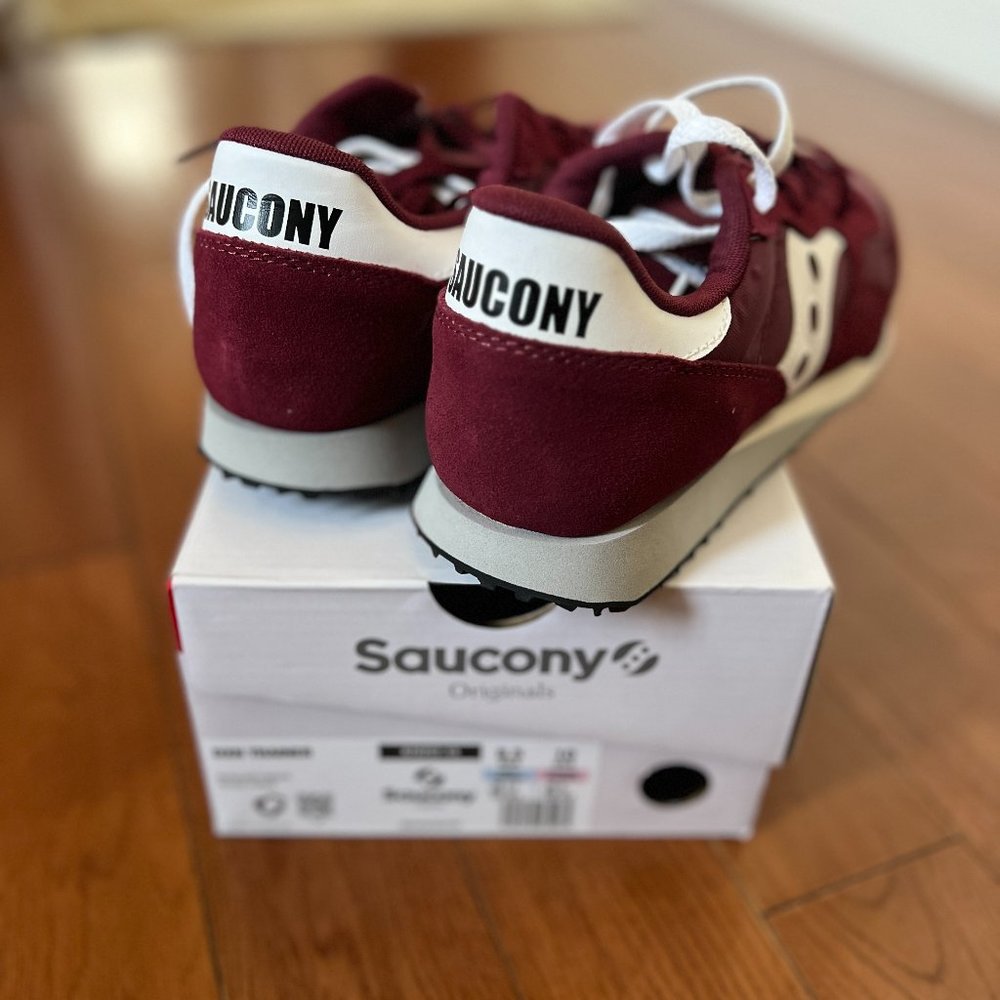 Saucony Originals  DXN Trainer - Unisex M 8.5 - W 10.  Burgundy / White - New